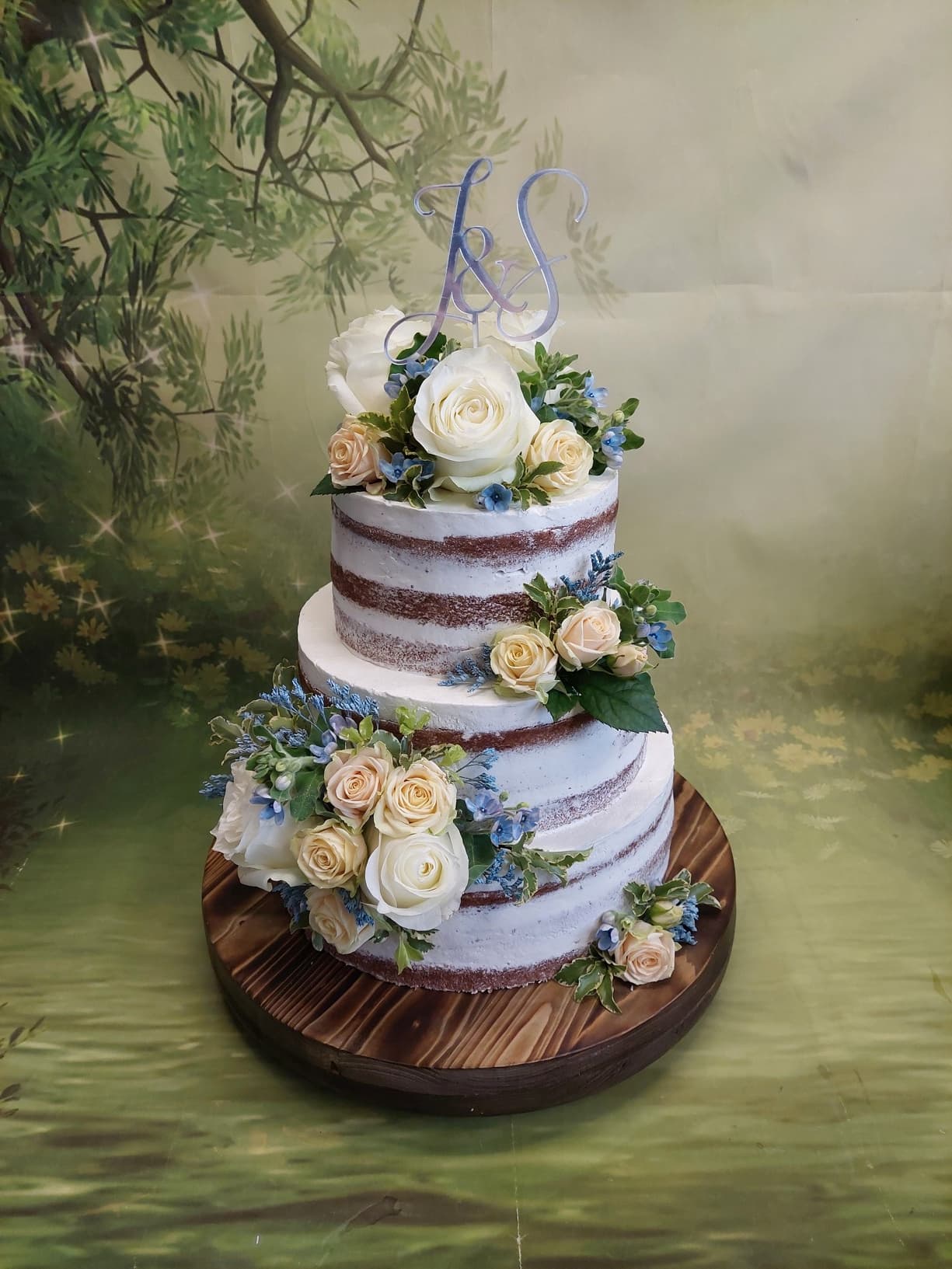 Máznutý "naked"- smetanovo-modré květy